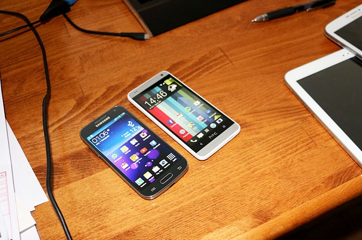samsung.galaxy-s4mini-htc-one-mini.jpg
